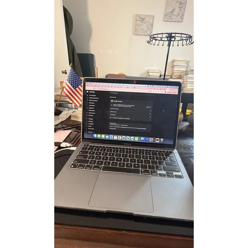 MacBook Air (256GB SSD, Chip M1, 8 GB RAM) Laptop-Space Gray 94% B Health